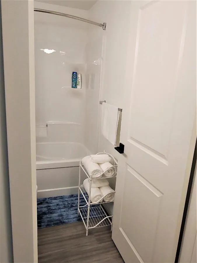 Serene 2 Bedroom Condo With Balcony And Lakeview Winnipeg 0*,